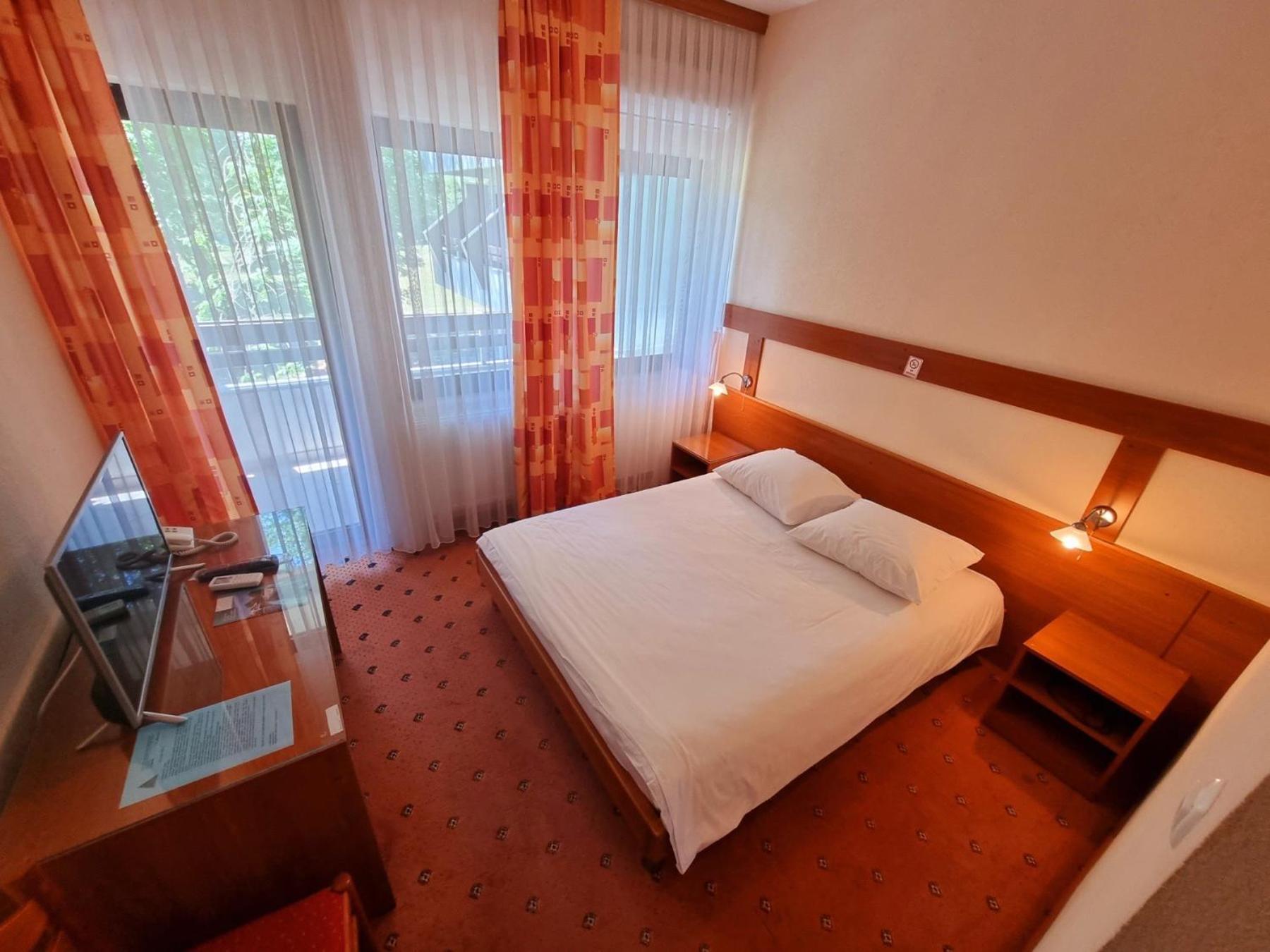 Hotel Ada Bihac Luaran gambar