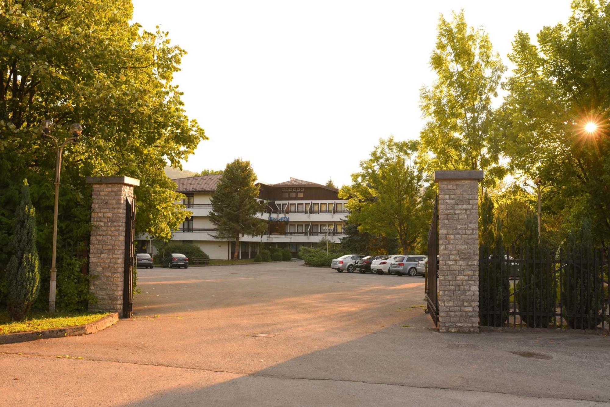 Hotel Ada Bihac Luaran gambar