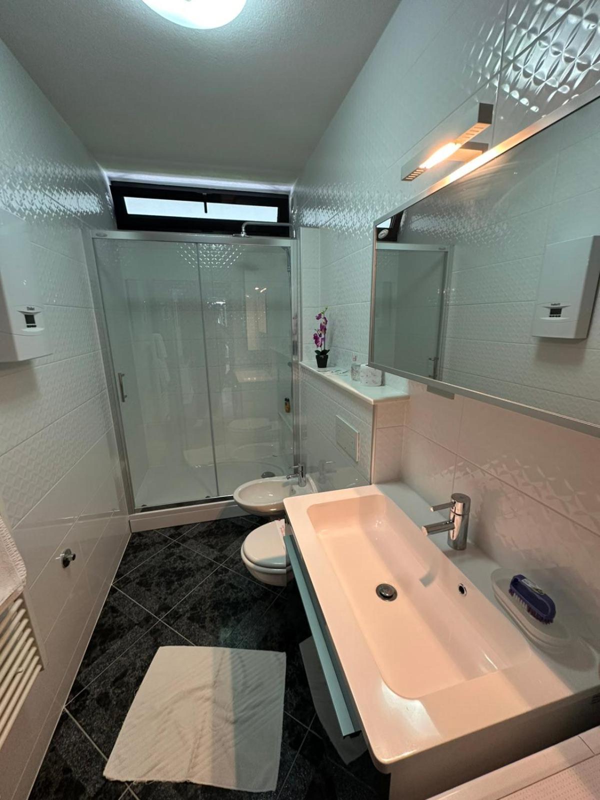 Hotel Ada Bihac Luaran gambar